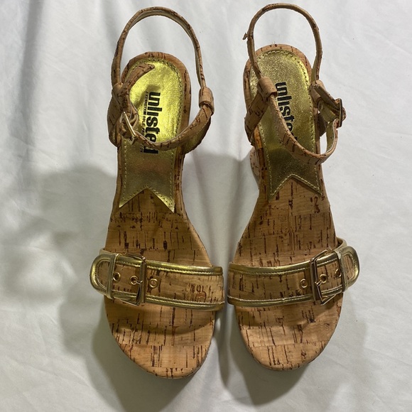 Unlisted woman’s wedge shoe size 7M - Picture 3 of 11